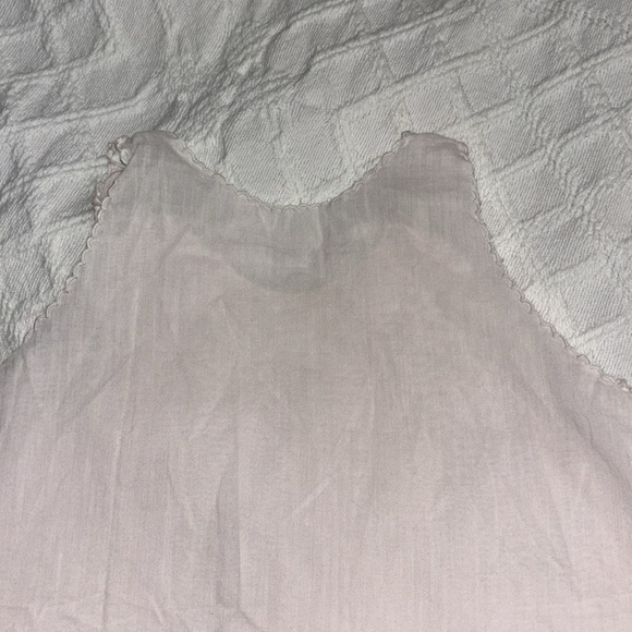 Vintage pale pink handmade embroidered 6months lightweight scallop edge slip - Picture 6 of 9